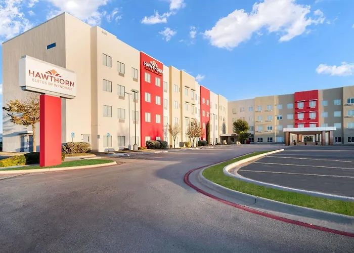 Hawthorn Suites By Wyndham Lubbock