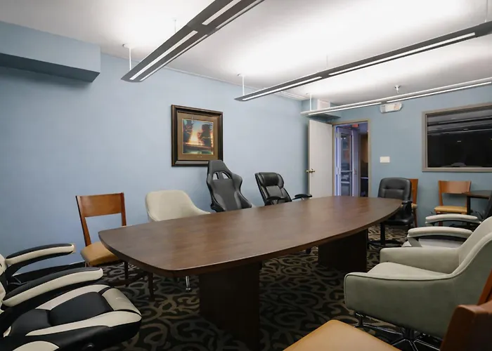 Copley Inn & Suites By Oyo Akron Oh