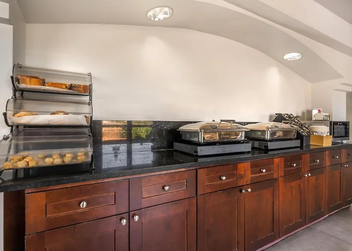 Best Western Plus King'S Inn And Suites
