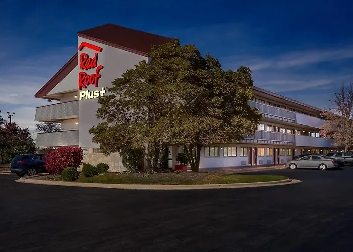 Red Roof Plus Chicago - Hoffman Estates
