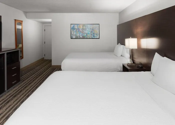 Endeavor Inn & Suites, Trademark Collection By Wyndham