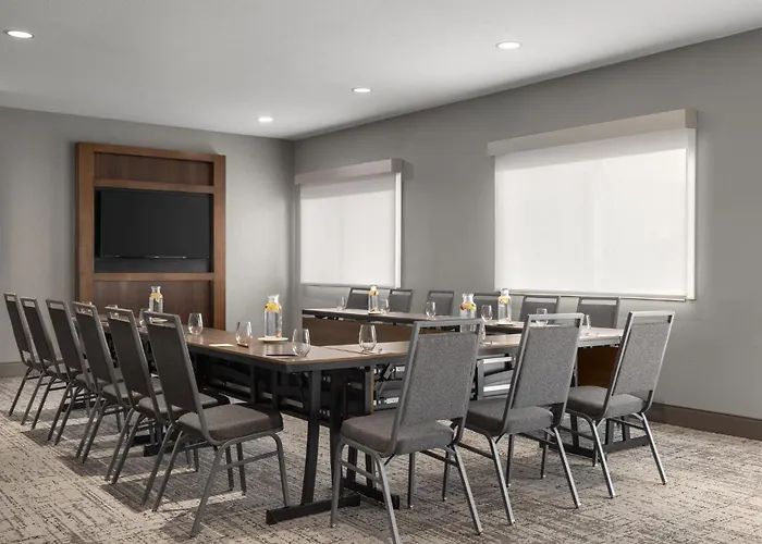 Holiday Inn Hotel & Suites Overland Park-West By Ihg