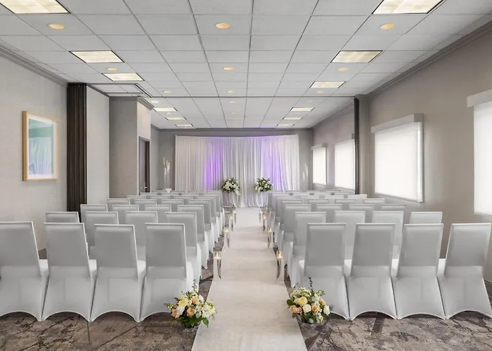 Holiday Inn Hotel & Suites Overland Park-West By Ihg