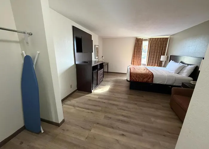 Ramada By Wyndham Stevens Point