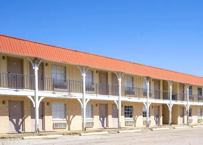 Woodfield Inn & Suites Hotel O, Yoakum Tx 111
