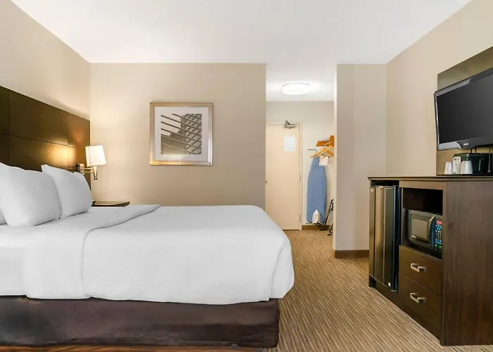 Quality Inn & Suites Monroe