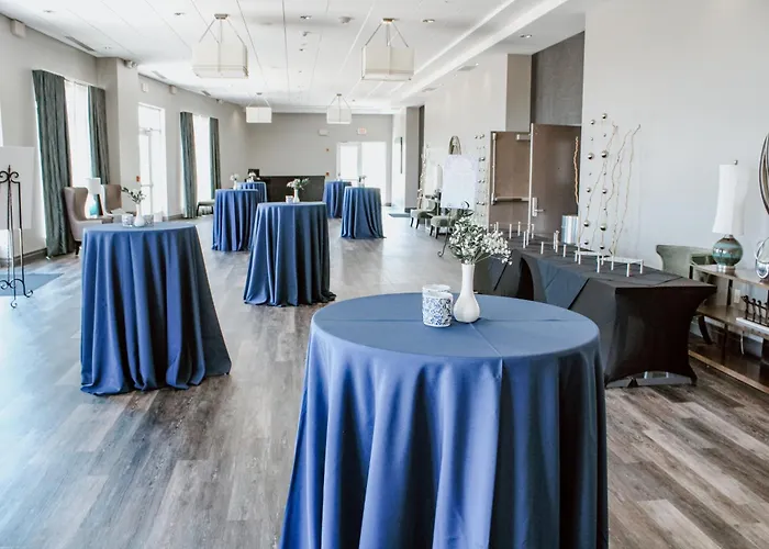 Holiday Inn & Suites Peoria At Grand Prairie By Ihg