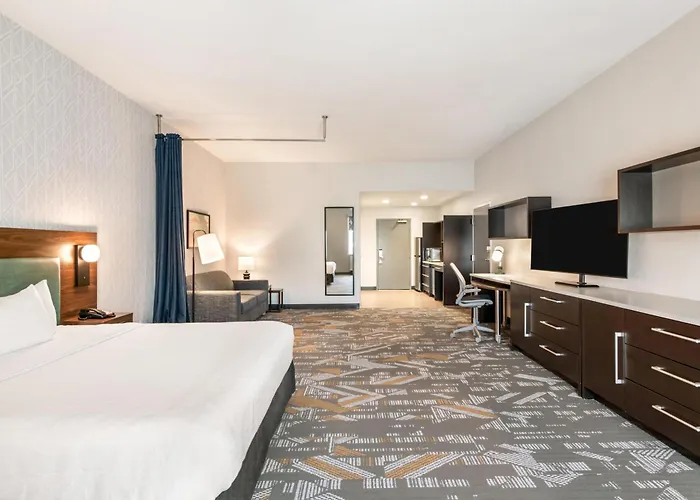 Home2 Suites Pensacola I-10 At North Davis Hwy Ferry Pass