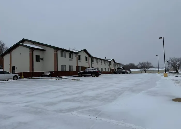 Cassville Four Seasons Inn & Suites