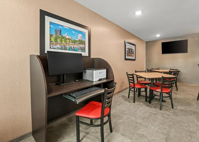 My Place Hotel-Dahlgren/King George, Va