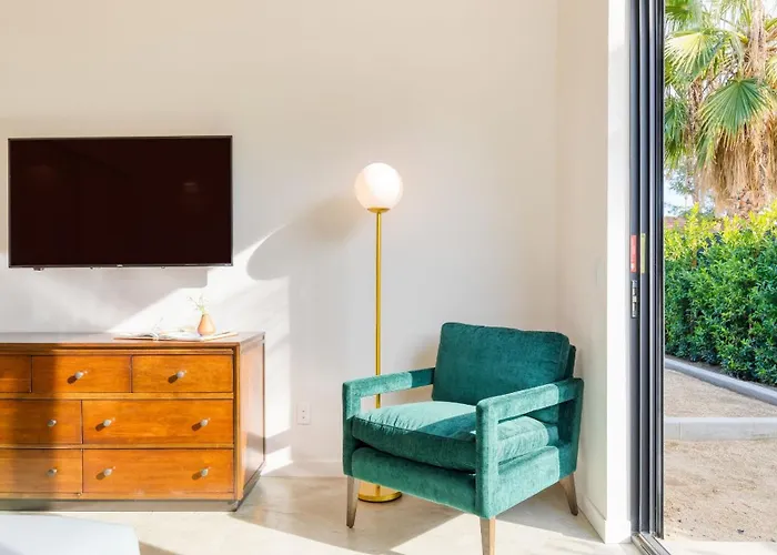 Blackhaus Suites By Avantstay