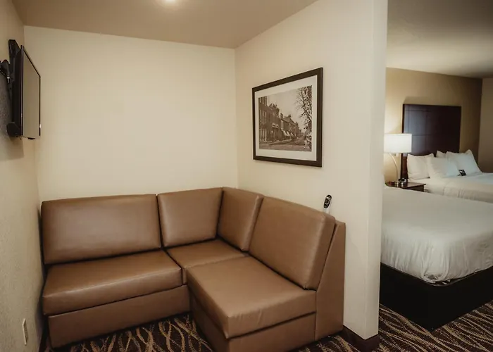 Cobblestone Hotel & Suites - Ottumwa