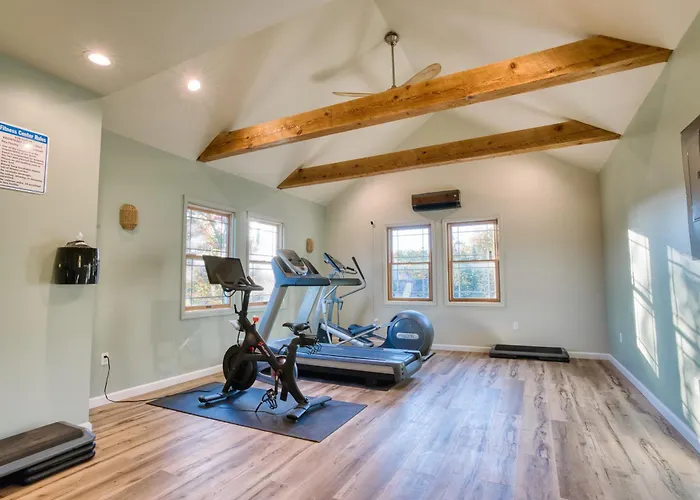 The Haues Windham - Spacious Suites, Hot Tub, Mountain Views!