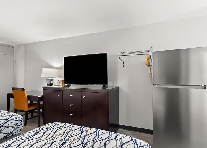 Suburban Studios Orange Park - Jacksonville Near Naval Air Station