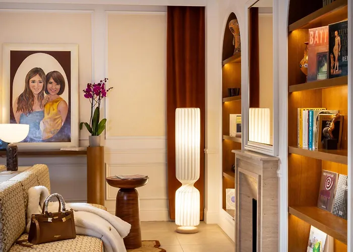 Almarine Eiffel Hotel & Spa By Malone