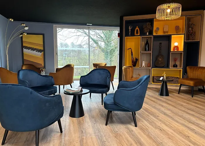 Ibis Avallon Magny 