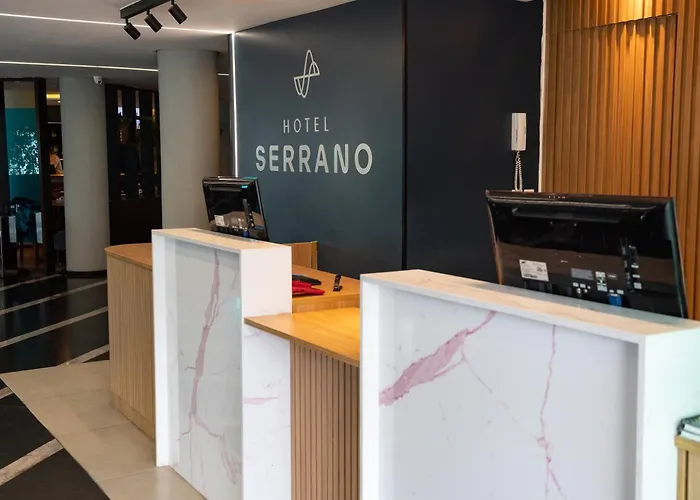 Hotel Serrano