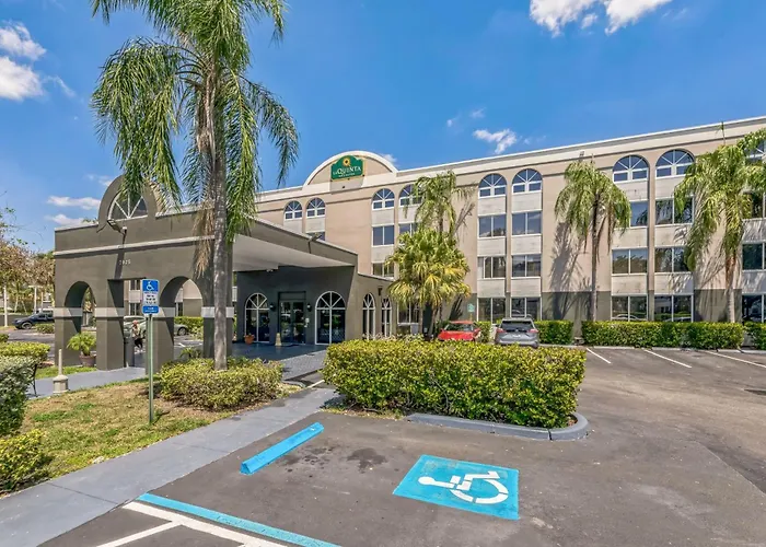 La Quinta By Wyndham Miami Lakes