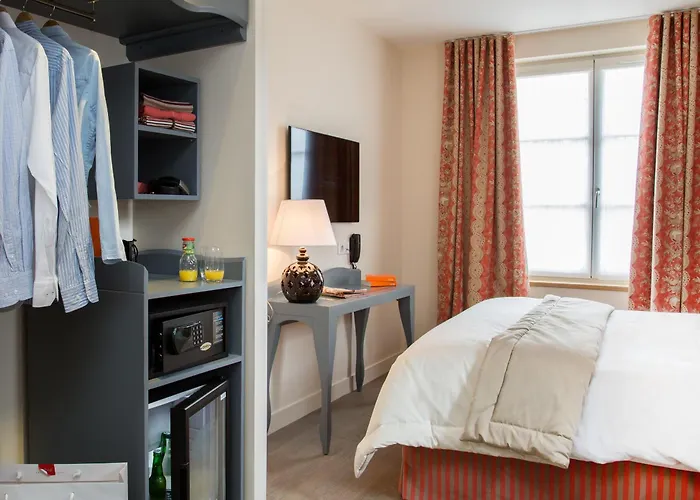 Relais Des Trois Chateaux Hotel-Restaurant - Teritoria