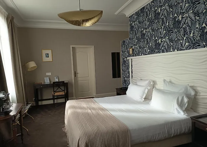 Grand Hotel "Chateau De Sully" - Piscine & Spa -Teritoria