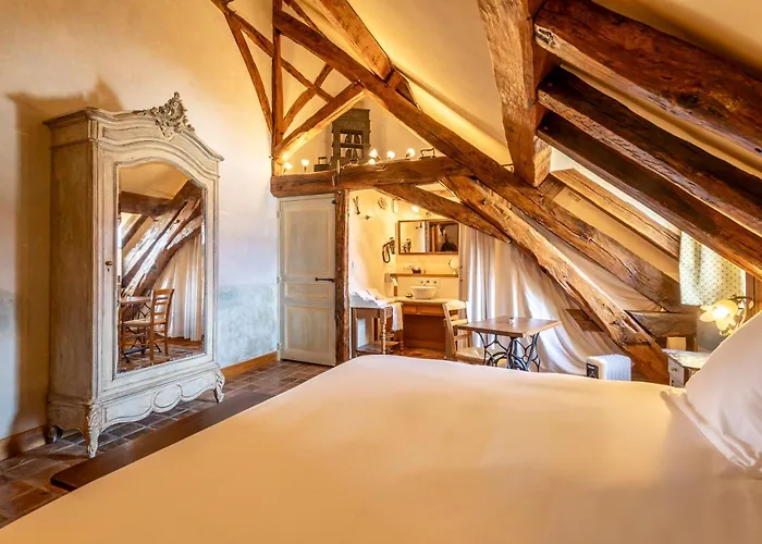 Hôtel De La Beursaudiere