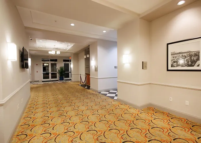 Seven Sebring Raceway Hotel