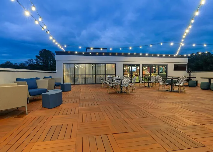 Courtyard By Marriott Oxford