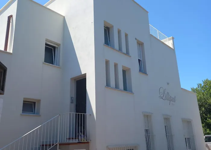 Lilliput Guest House-Noli