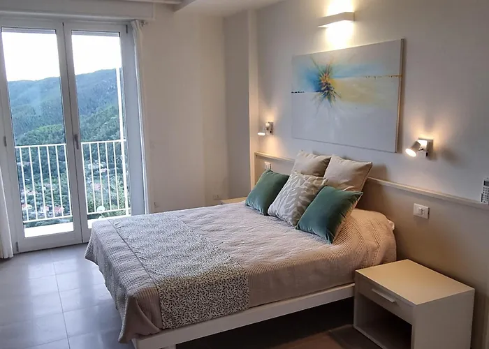 Lilliput Guest House-Noli