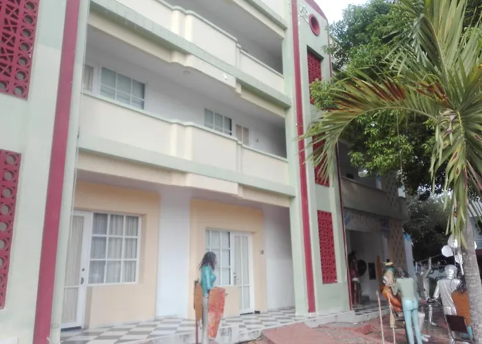 Hotel Paraiso Estudios