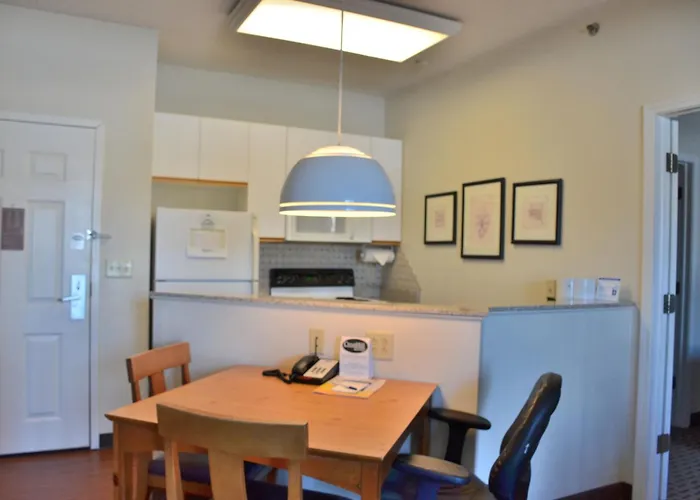 Cresthill Suites Syracuse