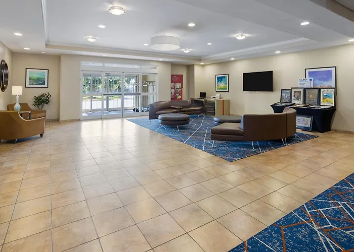 Candlewood Suites Airport By Ihg