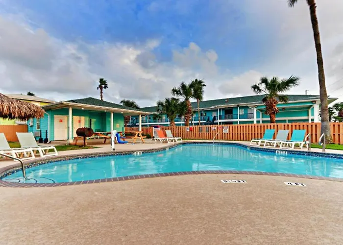 The Island Hotel Near Beach Port Aransas