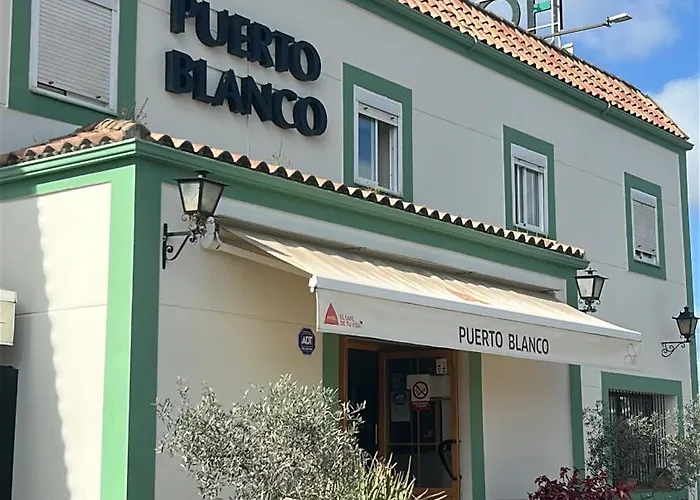 Hostal Restaurante Puerto Blanco