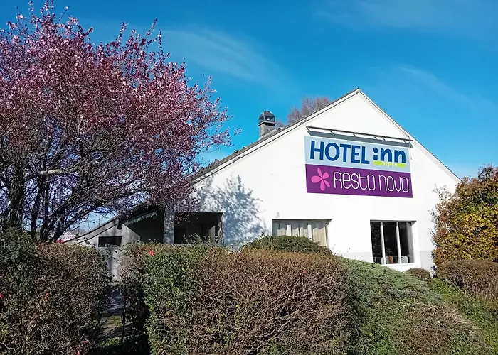 Hôtel Restaurant Campanile Laval