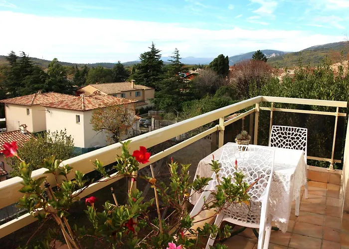 Hotel Logis Le Relais Imperial à Saint-Vallier-de-Thiey