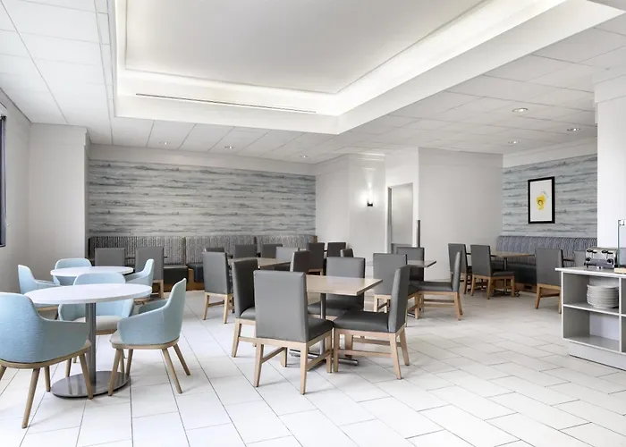Embassy Suites By Hilton Tampa Airport Westshore