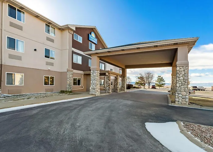 Days Inn & Suites By Wyndham Castle Rock