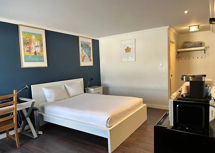 Cloud 9 Inn