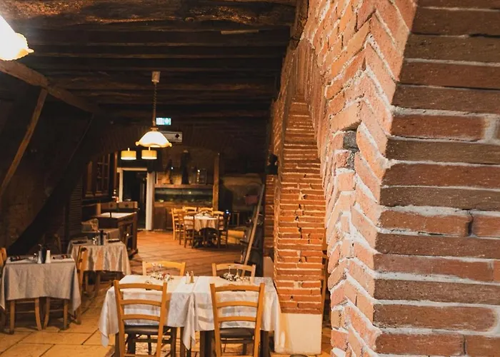 L'Alcove Hotel Restaurant Villematier