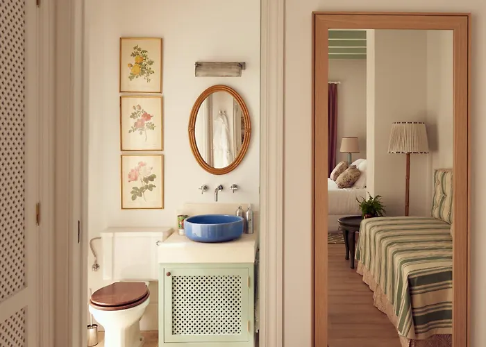 Cristine Bedfor Mahon Boutique Hotel