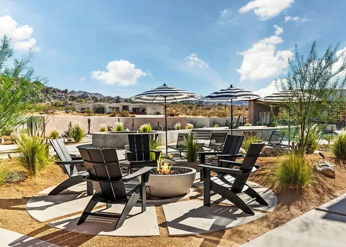 Peak By Fieldtrip 8 Bedroom Modern Oasis 2 Pools