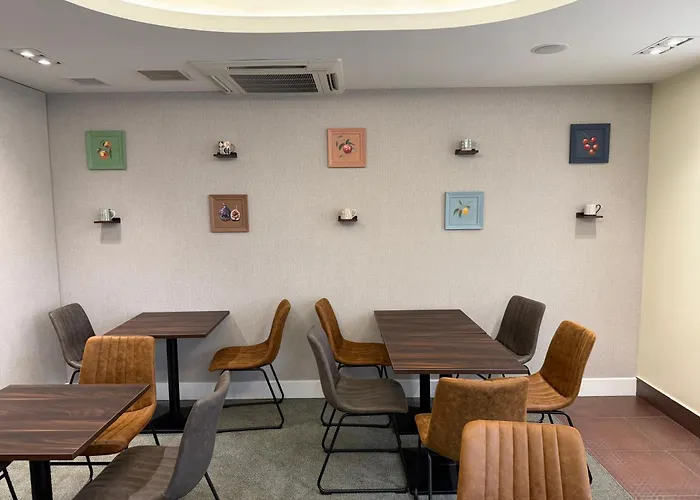 Icon Hotel