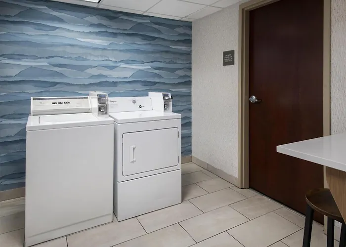 Hampton Inn & Suites Greenfield