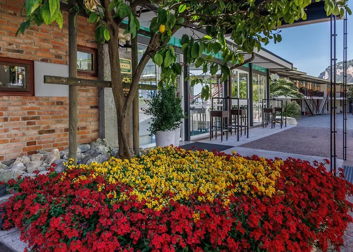 Hotel Lido Lakefront Limone sul Garda