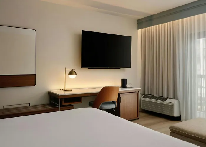 Courtyard By Marriott Orlando Airport