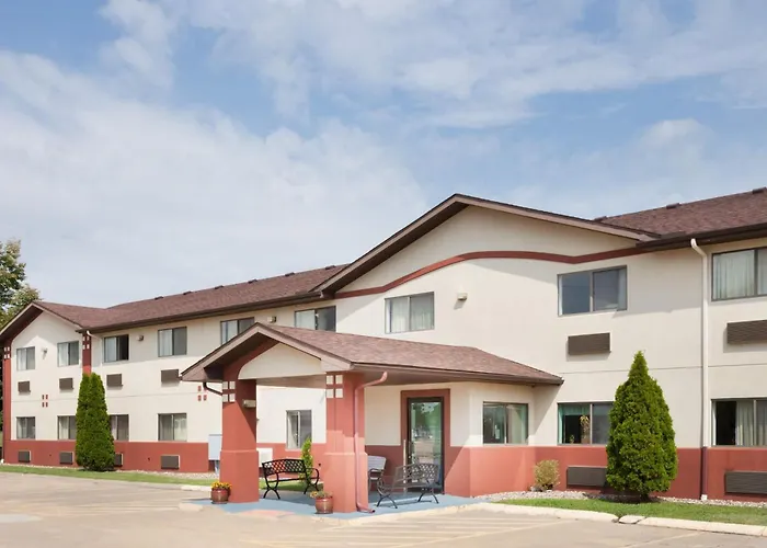 Super 8 By Wyndham Washington/Peoria Area