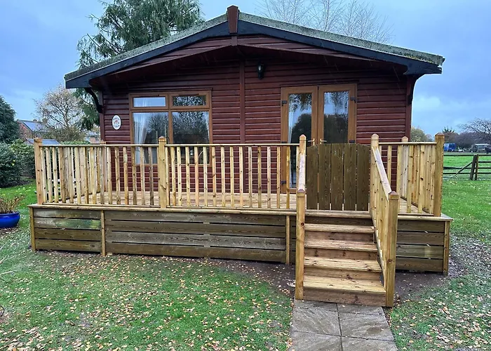 The Poplars Rooms & Cottages