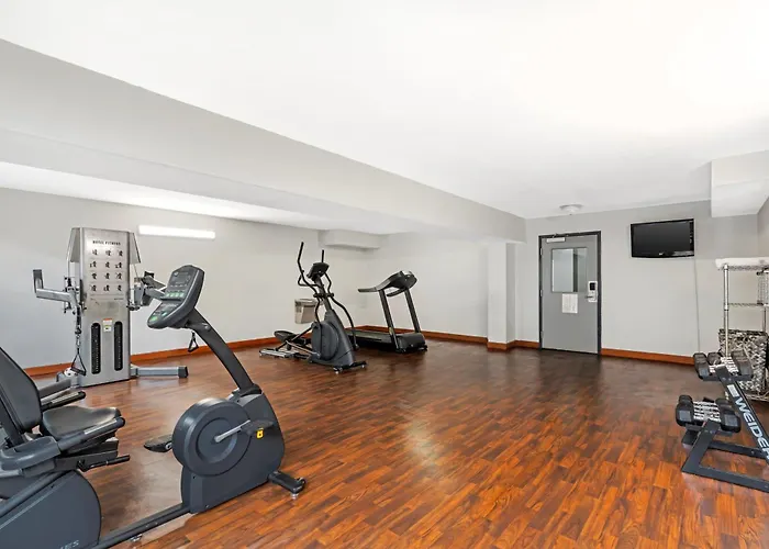 Quality Inn & Suites Chattanooga-East Ridge