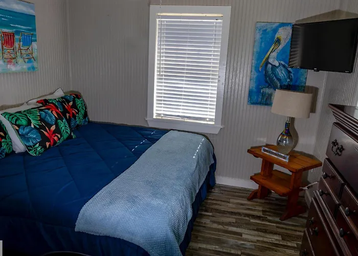 Blue Dolphin Inn And Cottages Grand Isle
